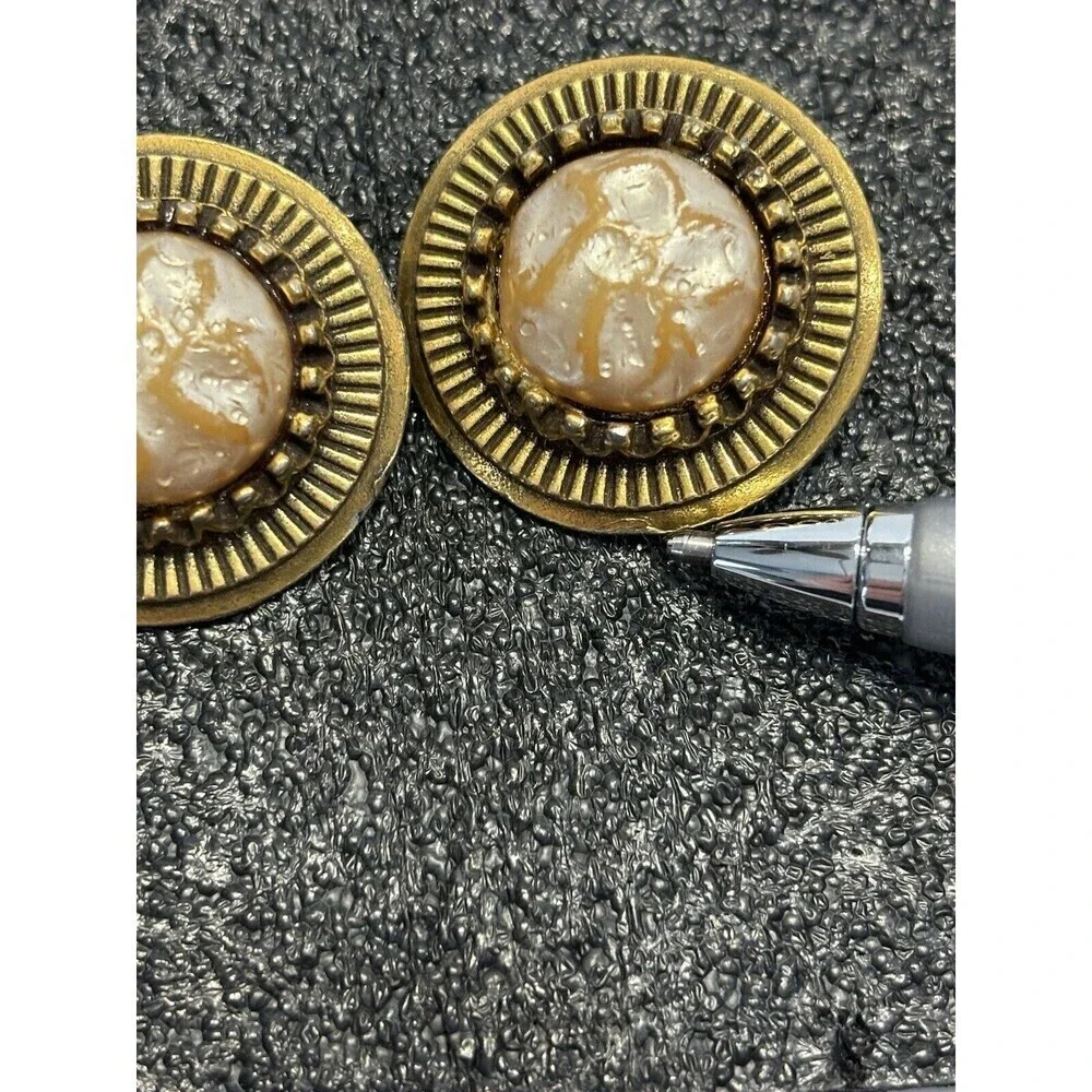 VTG ROUND GOLD TONE FAUX BAROQUE PEARL CLIP EARRINGS ETRUSCAN Art FLORENZA